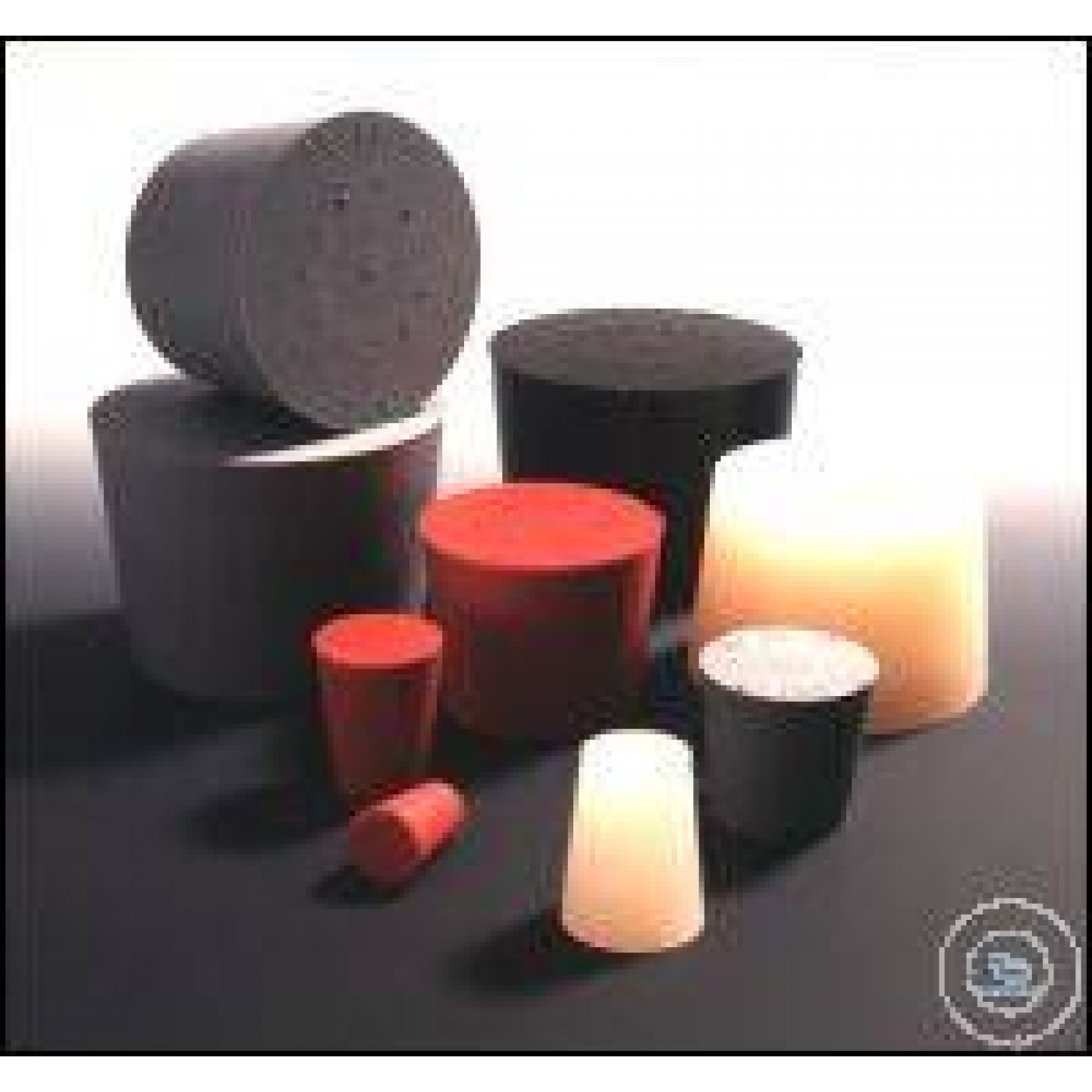 Lastik stoper 18x24x30mm gri, 2 delikli ve 4 mm DIN Lastik stoper...